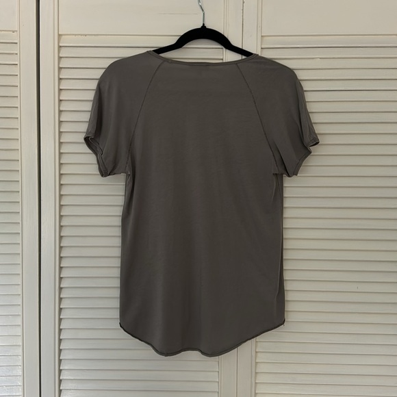 Wilfred T-shirt - Picture 2 of 4